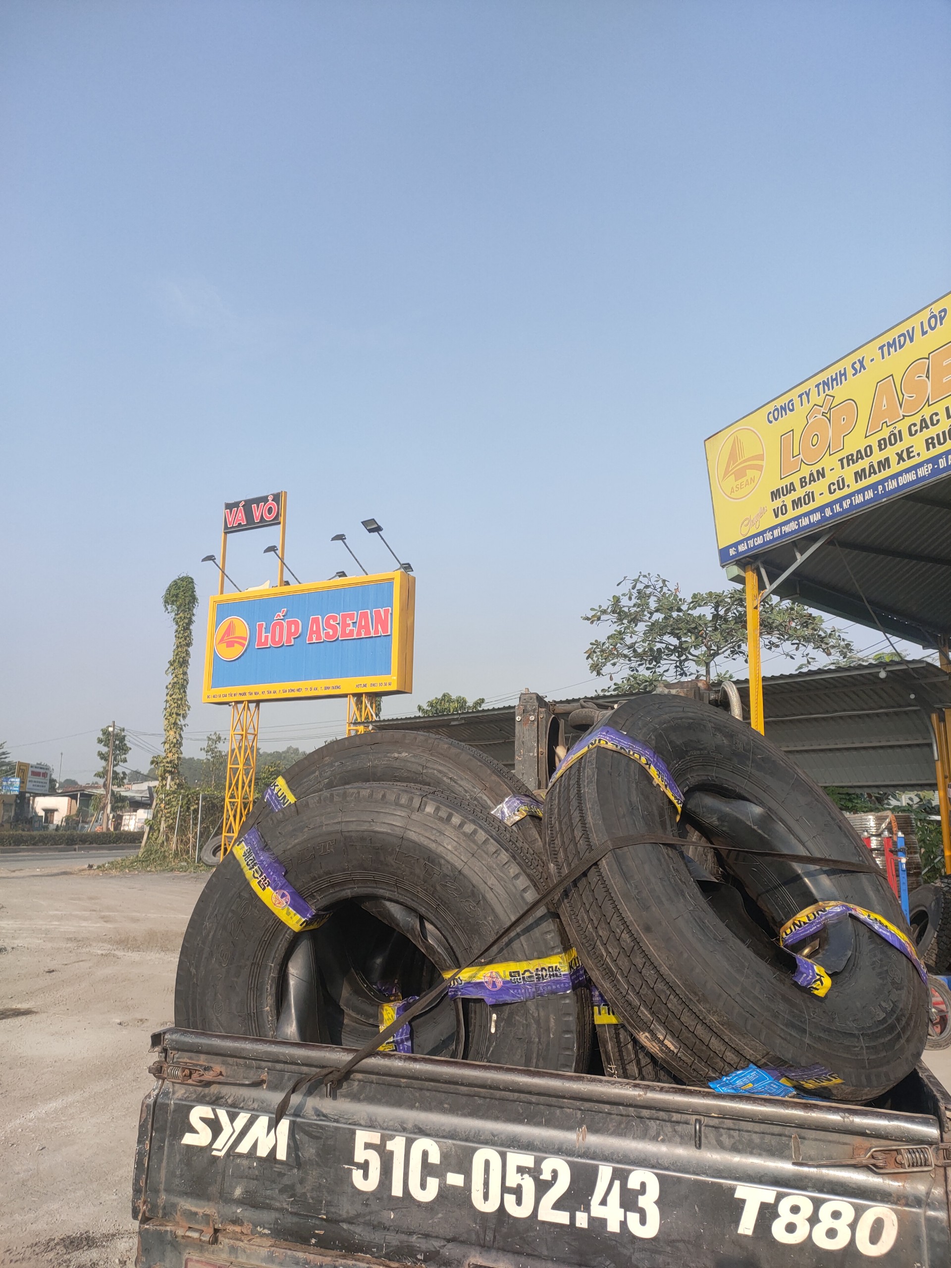 lốp xe tải cũ - mới giá rẻ tại Bình Dương