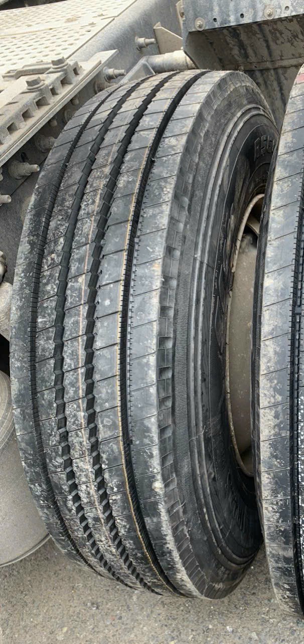 áp suất lốp container tiêu chuẩn