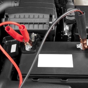 Cách xử lý khi ô tô hết điện ắc quy, tài mới nên biết