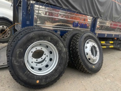 Đại lý lốp dán xe tải tại TPHCM
