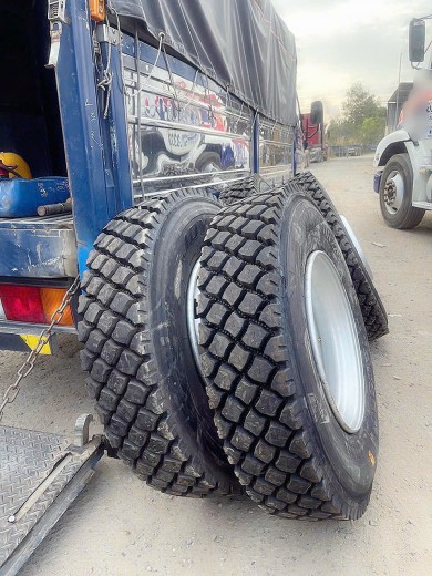 Lốp xe tải chống trơn trượt mùa mưa