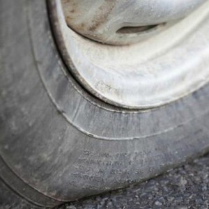 Những dấu hiệu đặc trưng nhận biết khi nào cần thay lốp xe