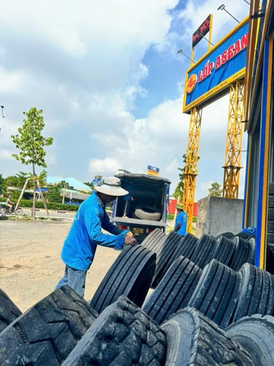 Nơi bán lốp dán xe tải uy tín