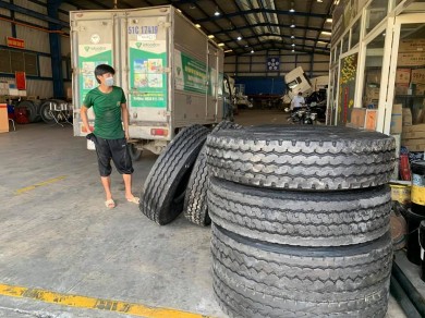 Phân phối vỏ (lốp) xe tải - container giá sỉ tại Cảng Quy Nhơn - Bình Định
