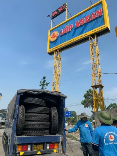 Săm lốp xe được làm từ vật liệu gì?