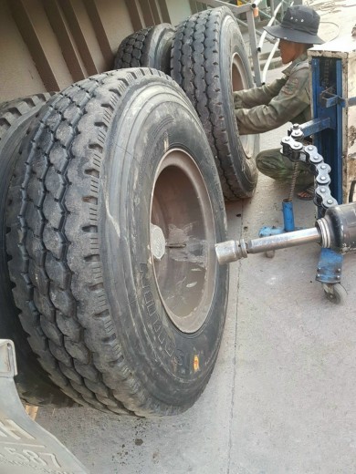 Thay vỏ xe - lốp xe lưu động uy tín - giá rẻ tại Bình Dương